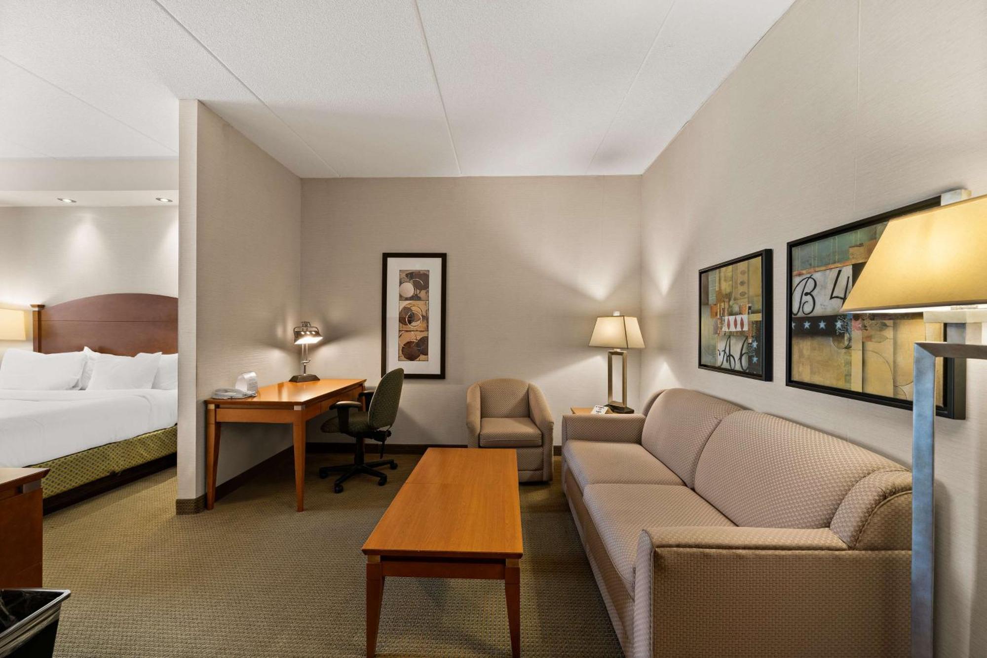 Best Western Plus Orangeville Inn & Suites Bagian luar foto