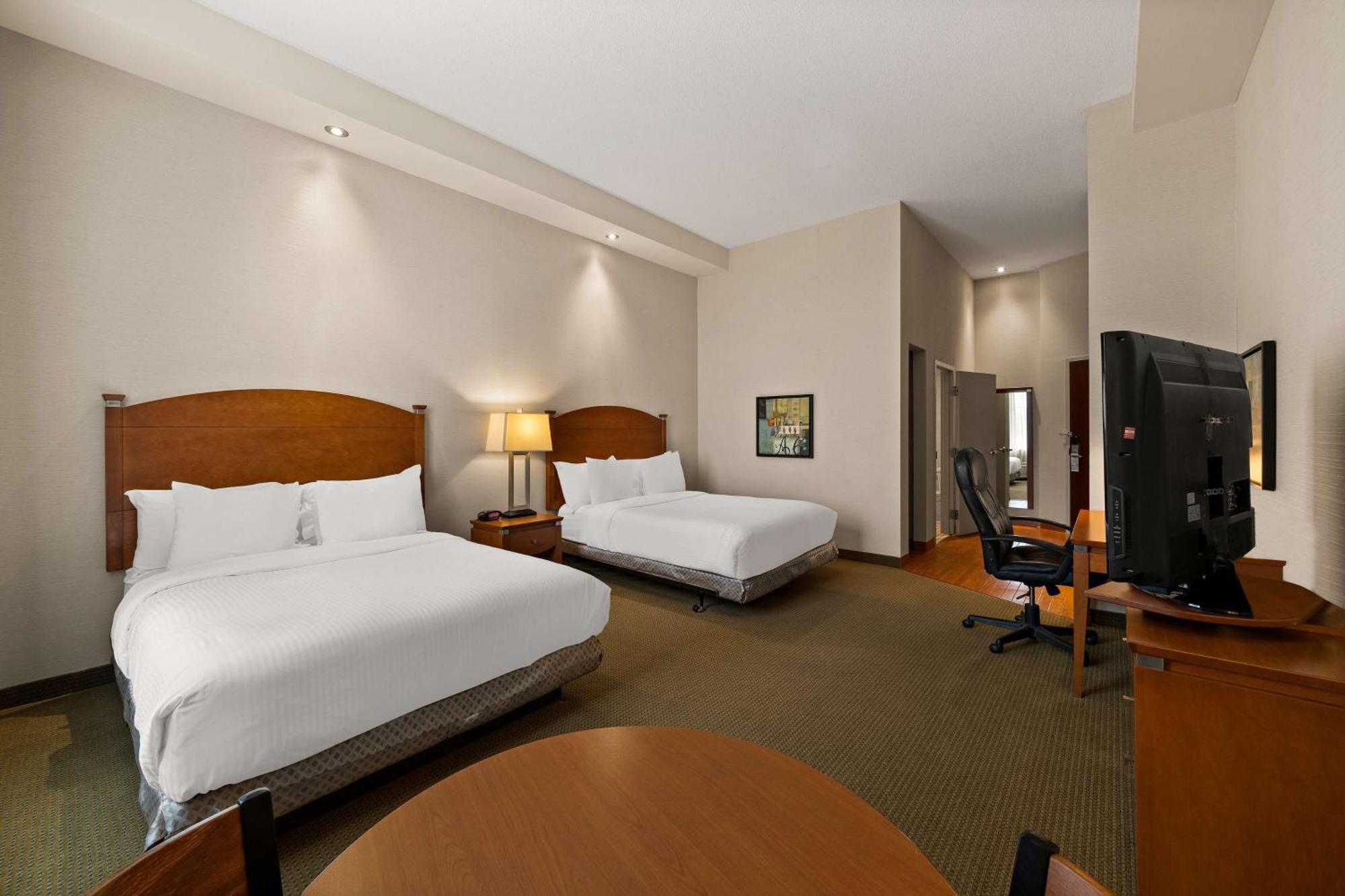Best Western Plus Orangeville Inn & Suites Bagian luar foto