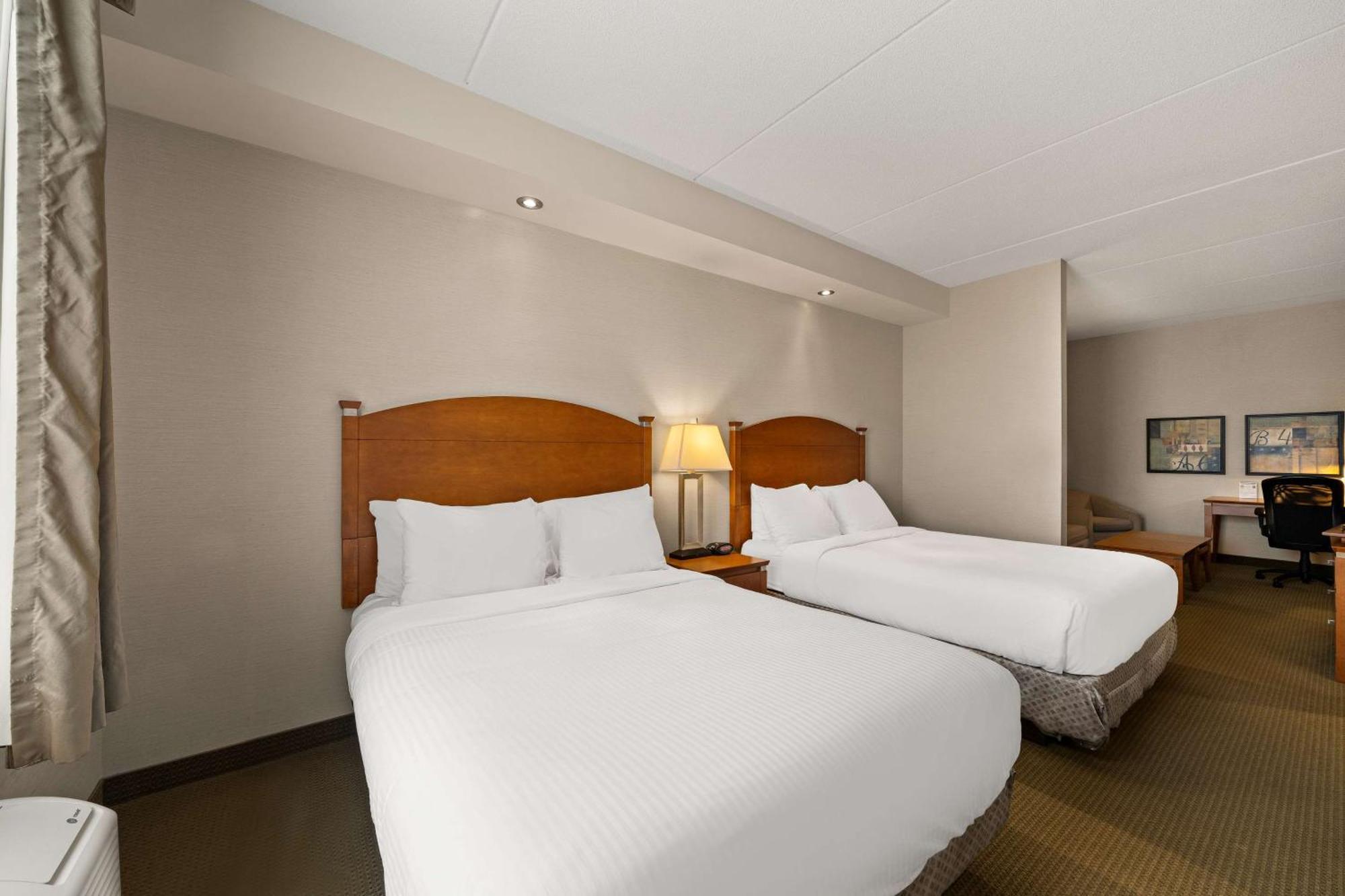 Best Western Plus Orangeville Inn & Suites Bagian luar foto