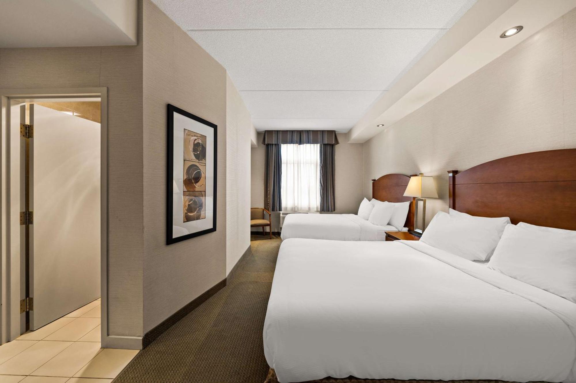 Best Western Plus Orangeville Inn & Suites Bagian luar foto