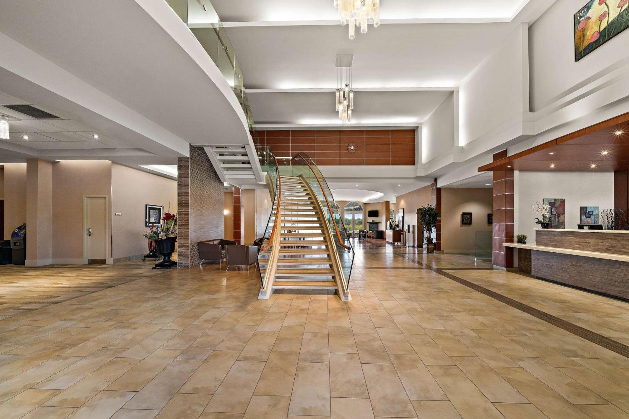 Best Western Plus Orangeville Inn & Suites Bagian luar foto