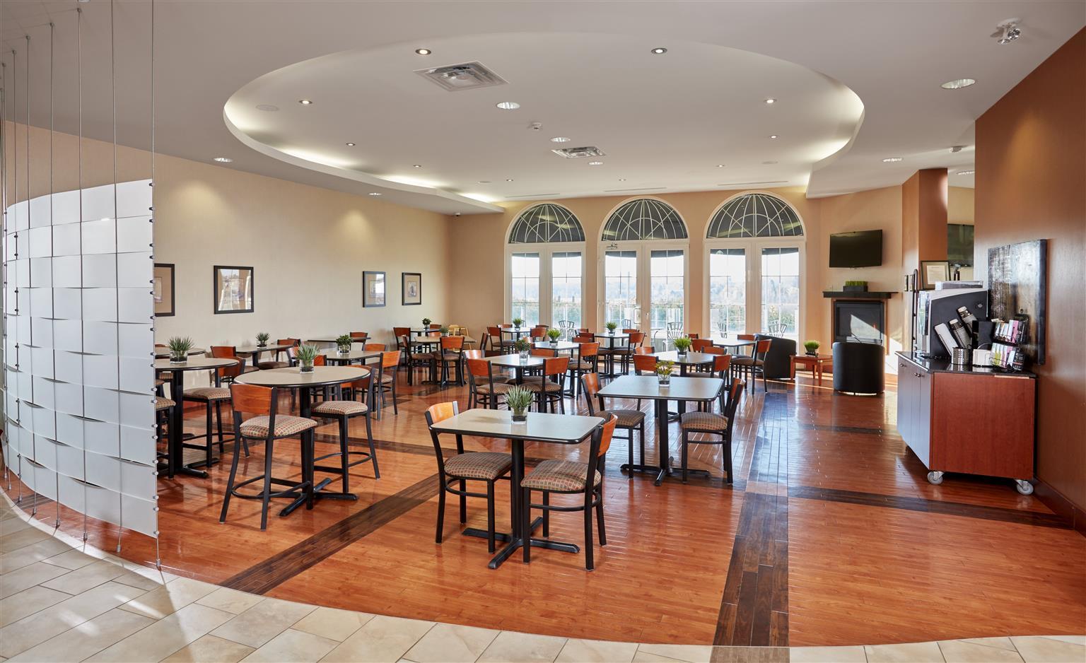 Best Western Plus Orangeville Inn & Suites Bagian luar foto